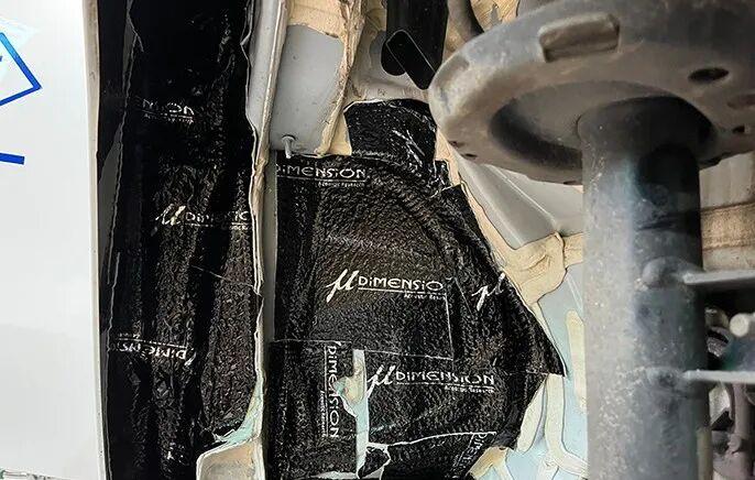 叶子板第一层止震施工