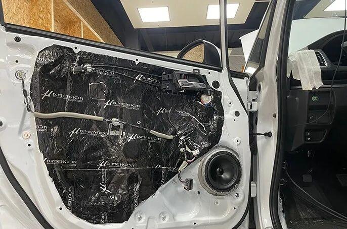 门板内饰恢复后,外观完全保持原厂状态