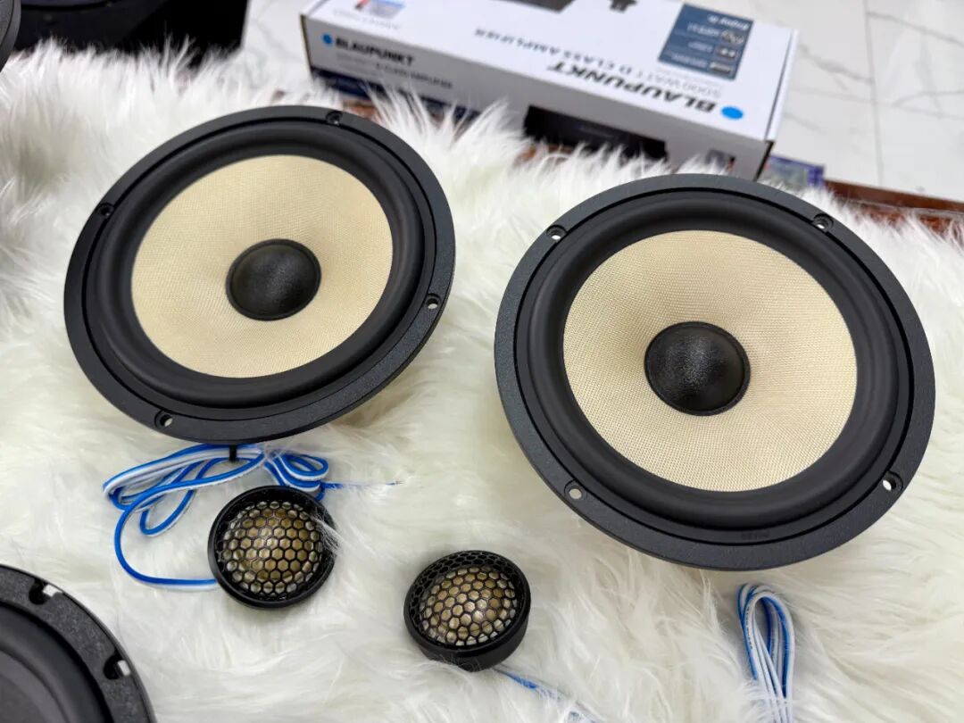 PHASS前声场喇叭原车位安装实景