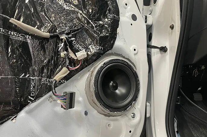 零点中低音单元安装就位