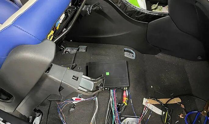 DSP功放安装就位，线束规整