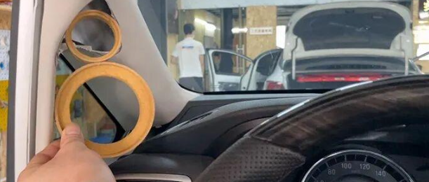 A柱倒模初步定位与塑形