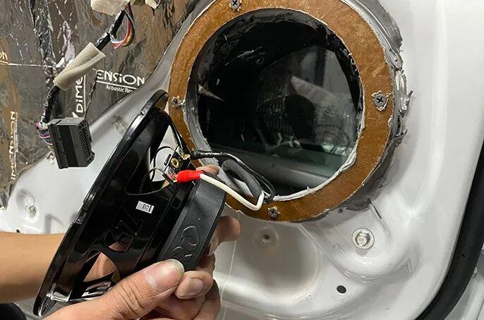 第二层密封与隔音处理，打造箱体环境