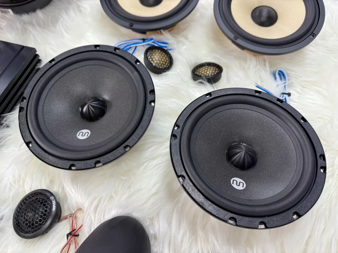 魔立方后声场喇叭安装示意