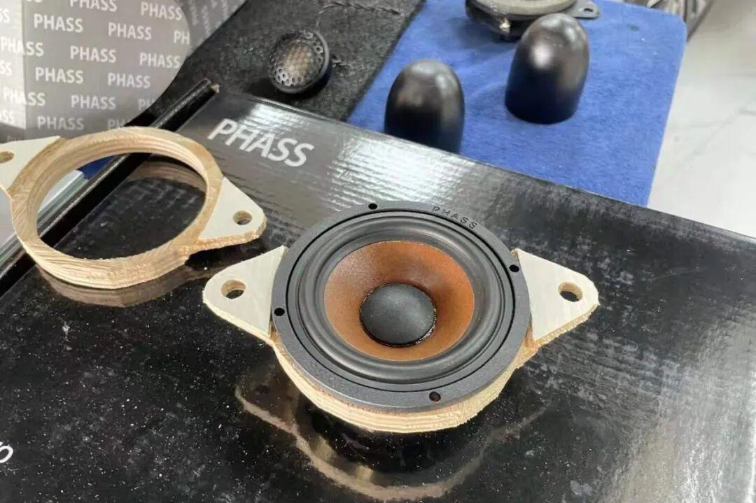 喇叭垫圈安装过程