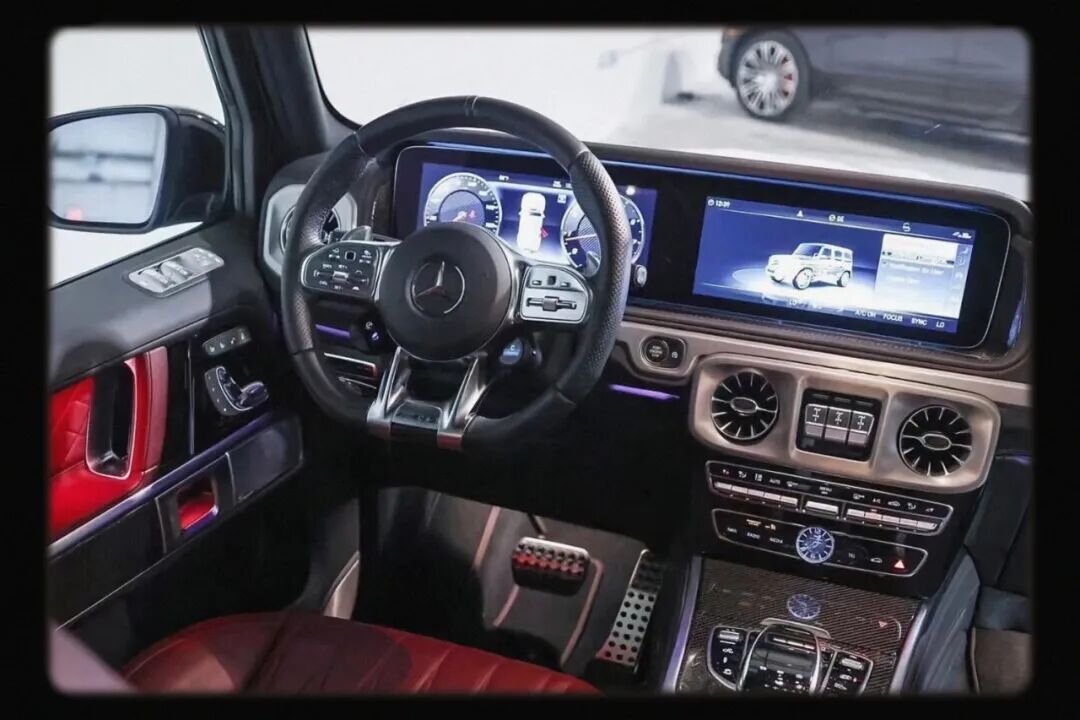 清晰人声与模糊人声的听感对比概念图