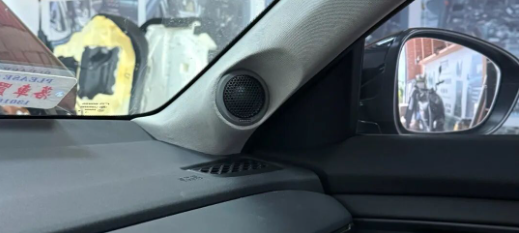 A柱倒模完成效果与内饰融合