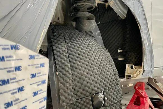 叶子板隔音整体完工效果